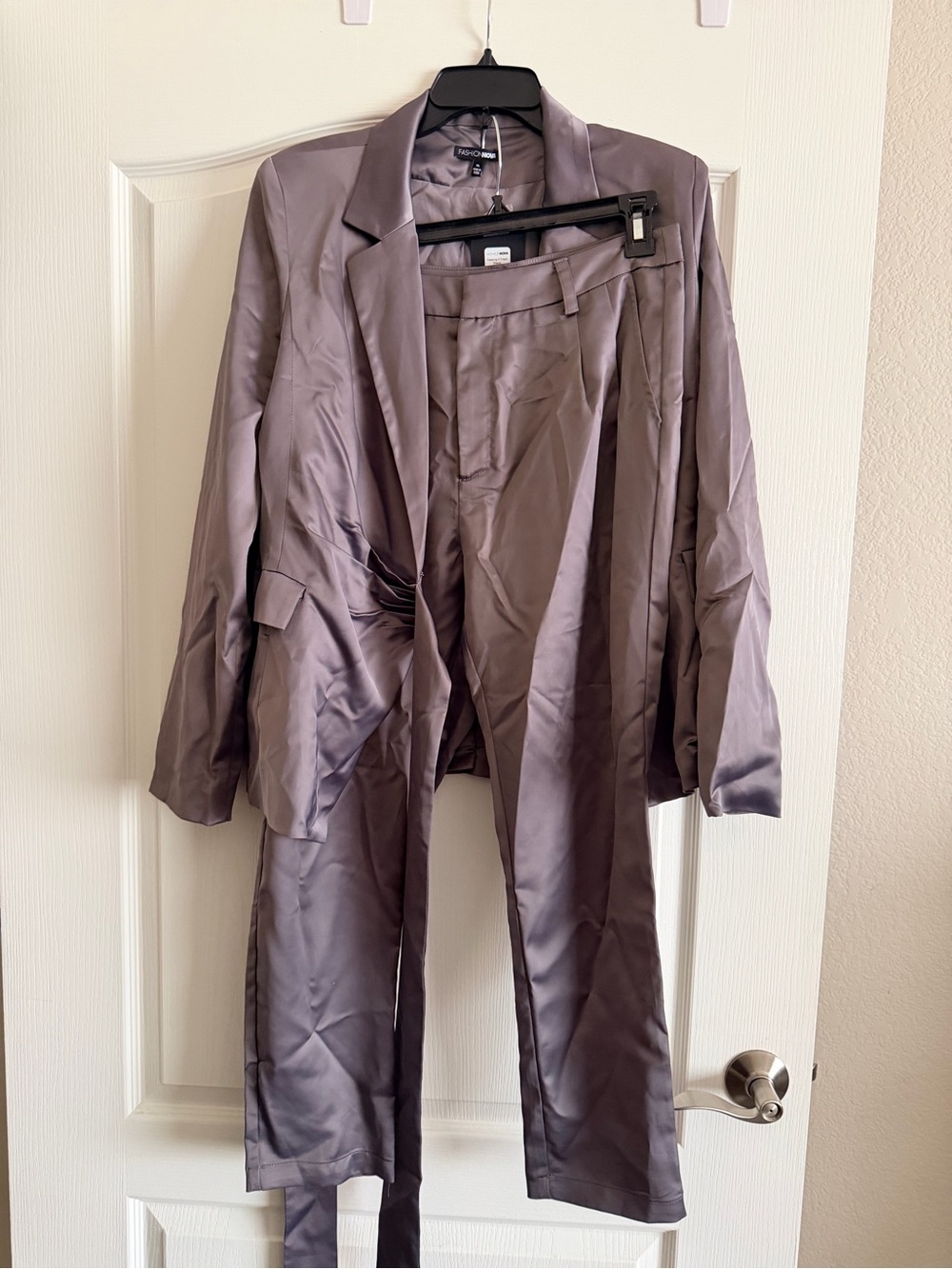 Fashion Nova Men's Lavender Satin Dress Pants & Blazer Set